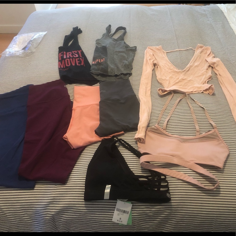 Box of fitness clothes - mostly new
